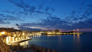 Vieste - Italie - road trip - vanlife - voyage - europe - camping car - van - fourgon aménagé